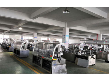 Non Woven Wet Wipes Packaging Machine , Wet Tissue Machine Folding Type