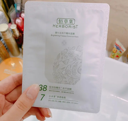 Cosmetic Non Woven Facial Mask Packing Machine 3.5Kw 40 Bags / Min