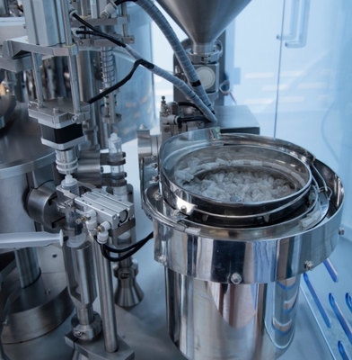 Good Performance Aseptic And Efficient Plastic Prefilled Syringe Filling Capping Machine