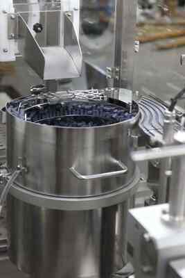 GMP Pharmaceutical Plastic Highly Capacity Automatic Prefilled Syringe Filling Machine