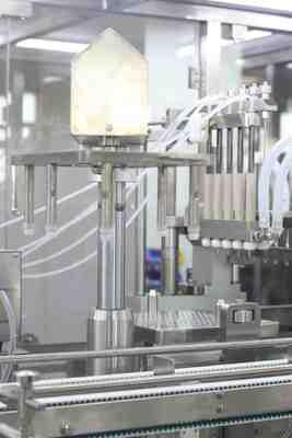 GMP Pharmaceutical Plastic Highly Capacity Automatic Prefilled Syringe Filling Machine