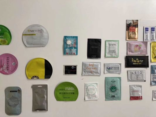 High Efficiency face mask cutting folding packing machine adjustable speed facial mask packing machine